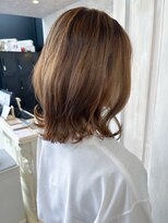 キャアリー(Caary) 福山人気20代30代くびれミディアムケアブリーチ明るめベージュ
