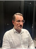 大人海外メンズイケオジサイドパート