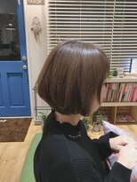 エイチ(eitcH) ふんわりショートボブ