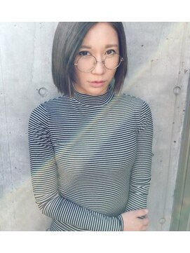 ジーナ(XENA) ブラントボブスタイル