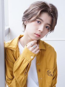 エアー 福岡(AIR) センターパートのショートボブ