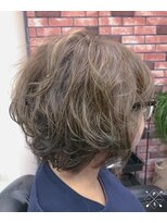 ワンバイワン(ONE BY ONE)&nbsp;ナチュラルパーマ、アッシュグレー