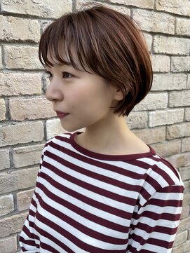 アナンダ(ananda) ピンクカラーのショートヘア