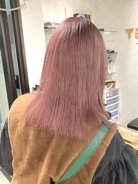 コワファーストナガサキシャンプーボーイ(COIFF1RST NAGASAKI SHAMPOO BOY) ブリーチ1～2回 ピンクベージュ