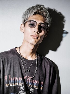 ソルバイジゼル(sol by gisele) ショート×ホワイトカラー