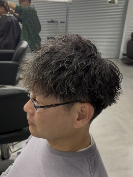 ガオプロデュースバイレボ(gao produced by revo) メンズパーマ/ツイストスパイラル/ビジネススタイル/社会人