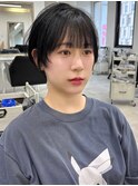 丸みショート　顔周りレイヤー　ショート