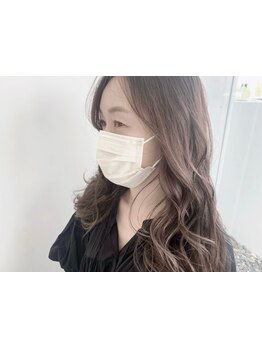 ホームケアのアドバイスまでしっかりサポート◇年齢とともに変わる髪の悩みは【ITAKURA】にお任せ下さい。