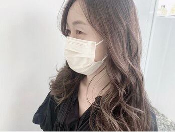 イタクラ 女池店(ITAKURA)の写真/ホームケアのアドバイスまでしっかりサポート◇年齢とともに変わる髪の悩みは【ITAKURA】にお任せ下さい。