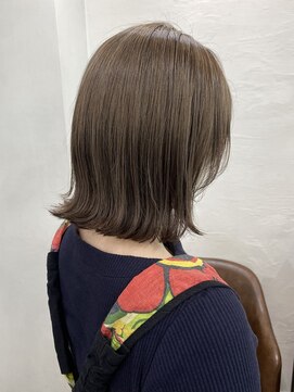 ハーツ(Heart's) 40代50代60代/脱白髪染め白髪ぼかしハイライト/ミニボブ