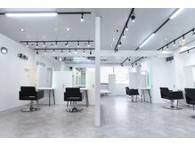 ソヨン 蕨店(SOYON)の雰囲気(レディーススタイルもメンズスタイルも入りやすい広々空間◎)