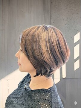 シーシードゥー(C'C DEUX) 丸みゆったりショート//白髪ぼかし//脱白髪染め//駅近美容室