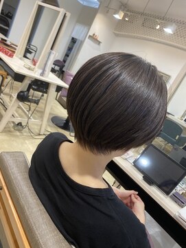 アンジュベイナハ (Ange Bay NAHA) ショートボブ×縮毛矯正