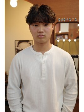 エディ(Edy) メンズマッシュニュアンスパーマ刈り上げ韓国ヘア眉毛カット岡山