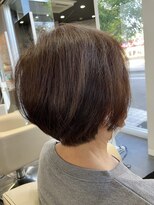 エマ ネクサス(EMA NEXUS) 【60代ショート】ペタンコ解消!トップがふんわり大人ショート