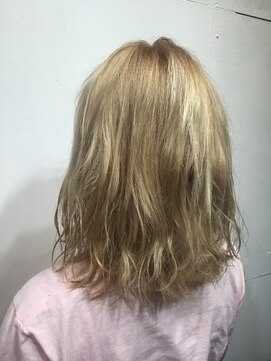 ユートピア(U topia) シルキーベージュカラー