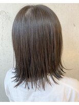 バロンフェム(baLon.fem)&nbsp;ナチュラルアッシュ×外ハネスタイル