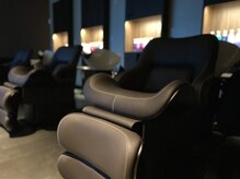 幻想的な海の奥底をイメージしたスパルームで、『　頭・脳の極上休息　』