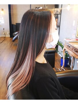 ヘアーアンドビューティ カリテス(Hair & Beauty Charites) ガッツリインナーカラー