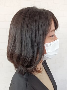 メイプル(MAPLE) シルエットがキレイなミディアムヘア