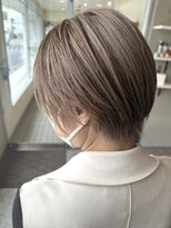 アットラップレーヴ(attrape-reve)&nbsp;20代30代40代/大人上品/ラベンダーベージュ/小顔丸みショート