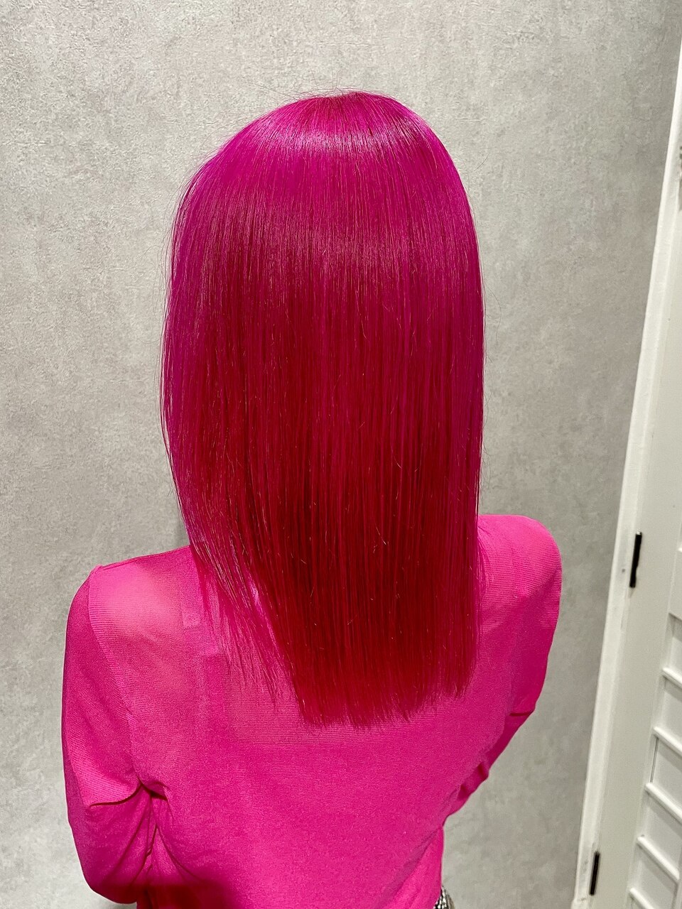 【再入荷】 ピンク髪特殊カラー原色ピンクヘアカラー派手髪～糸ito～HIRO カラーリング・白髪染め