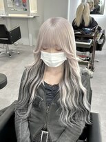 シェイロ(Cielro)&nbsp;ホワイト×インナーカラー☆こなれミディアンブレラカラー