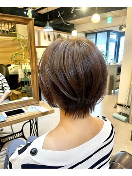 チリンバイロストシティー(Chillin by LOSTCITY) くびれショートボブ