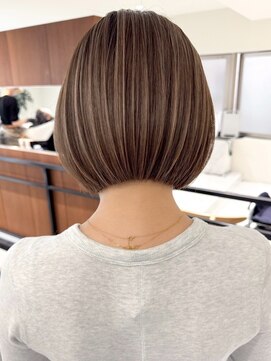 ジルブラン 横浜関内(JIL BLAN) ハイライト白髪染め白髪ぼかしショートボブレイヤー40代横浜関内