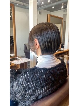 リム(Limb) 【艶髪】ショートボブ　モノトーン