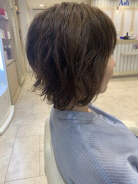 アッシュ 仙川店(Ash) 30代40代50代に人気 クセ毛を生かした大人のショートボブ