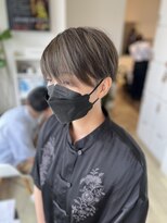 ルシードスタイル　ムースユイット(LUCIDO STYLE mousse8)&nbsp;【大人女性にオススメ】ハンサムショート×インナーカラー