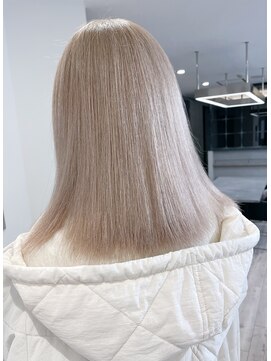 アンドソー 池袋(&so.) ハイトーンカラー/ホワイトブロンド／レイヤーカット/池袋