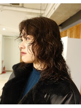 テンション(tension) レイヤーカットスパイラルパーマ札幌駅大通駅バスセンター駅