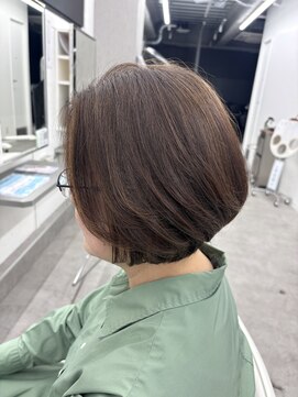 ロエ 元町店(Loe) 上品立体感大人ハイライトボブ