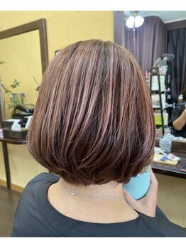 カミカロン(髪Kalon)の写真/骨格に合わせた絶妙な丸みで、360度どこから見ても「大人可愛い」シルエット♪大人ボブはお任せください！