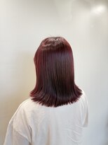 ロッカ(ROCCA) ツヤ感チェリーレッド×切りっぱなしミディアム