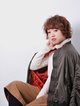ゼムヘアーワークス(THEM HAIR WORKS) ショートマッシュのふんわり外ハネパーマ