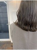 カーキグレージュ ブリーチなしダブルカラー イルミナカラーボブ