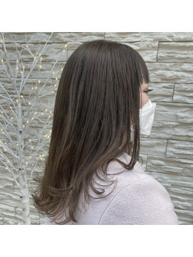 ハール ヘア スタジオ(haar HAIR STUDIO) ミディアムストレート グレージュカラー