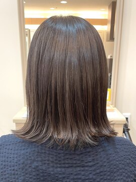 アルターリール(aL ter Rire) 外ハネボブ×艶感たっぷりブラウンベージュ/中村郁未