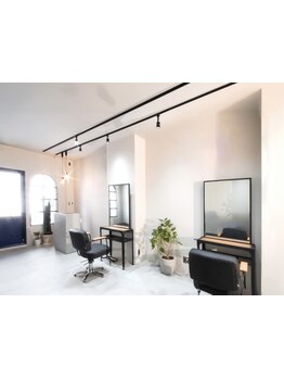 マンツーマン施術だからこそ,じっくり一人ひとりに寄り添った提案であなたの理想のスタイルを実現!【中野】