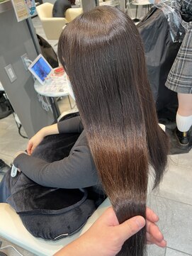 ステラバイケンジ(STELLA by KENJE) 姫カットカールセミディシアーカラー