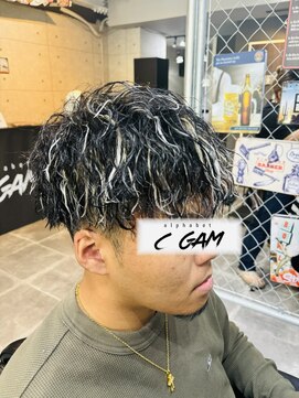 アルファベットシーガム(C gam) ツイスト、ホワイトメッシュは3度見はすると思う