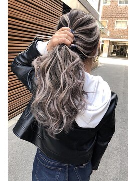 リア 大阪梅田(Ria) ~バレイヤージュ シールエクステ~【Ria 大阪 梅田】