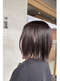 切りっぱなしショートボブ