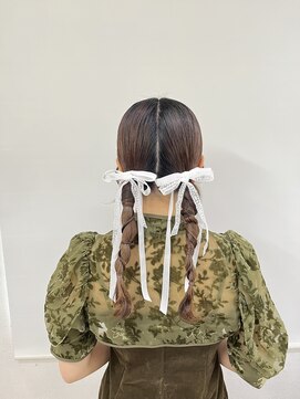 ヘアー アレス(hair ales) ツインスタイル リボンアレンジ ツインテールアレンジ