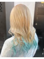 ヴァイス 渋谷店(VAICE)&nbsp;抜きっぱなしブロンドにスカイブルーのエンドカラー/推しカラー