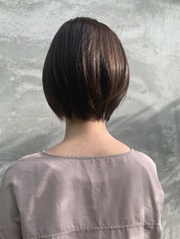 ノイズヘアー(NOISEHAIR)の写真/『毛流れ・質感を活かした再現性カットで朝のスタイリングも簡単に。今っぽい大人のお洒落ヘア◎』