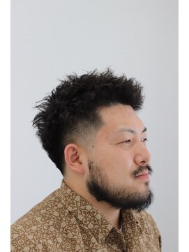 バーバーライラック(BARBER Lilac) ツイストピンパーマ×テーパースキンフェード